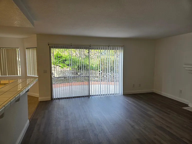 9480 Maler Rd — Photo 9
