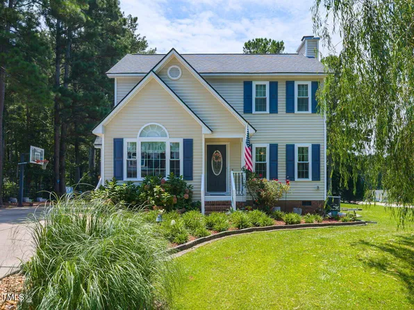 1813 Middle Ridge Dr, Willow Spring, NC 27592