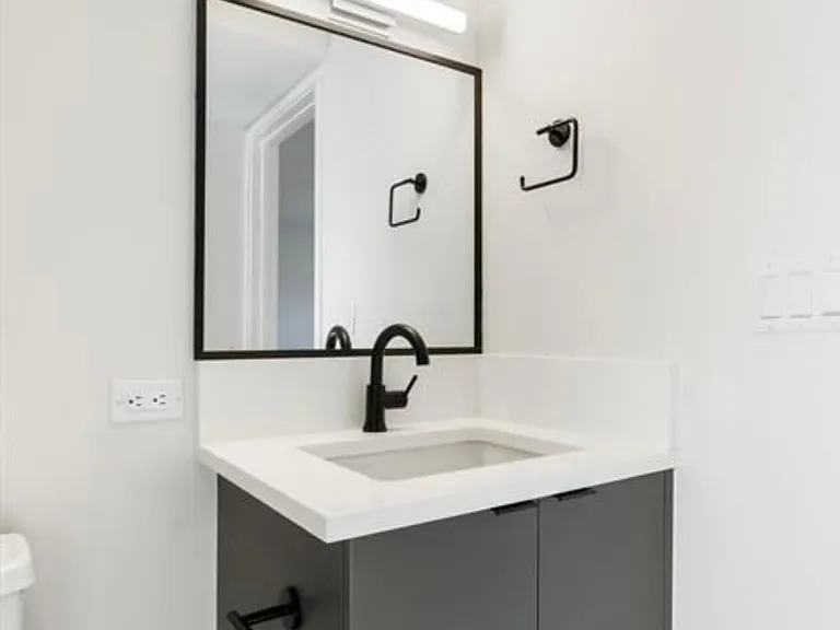 707 E Live Oak St #1 — Photo 14