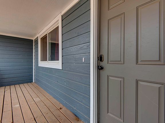 5th image of 828 Scenic View Road