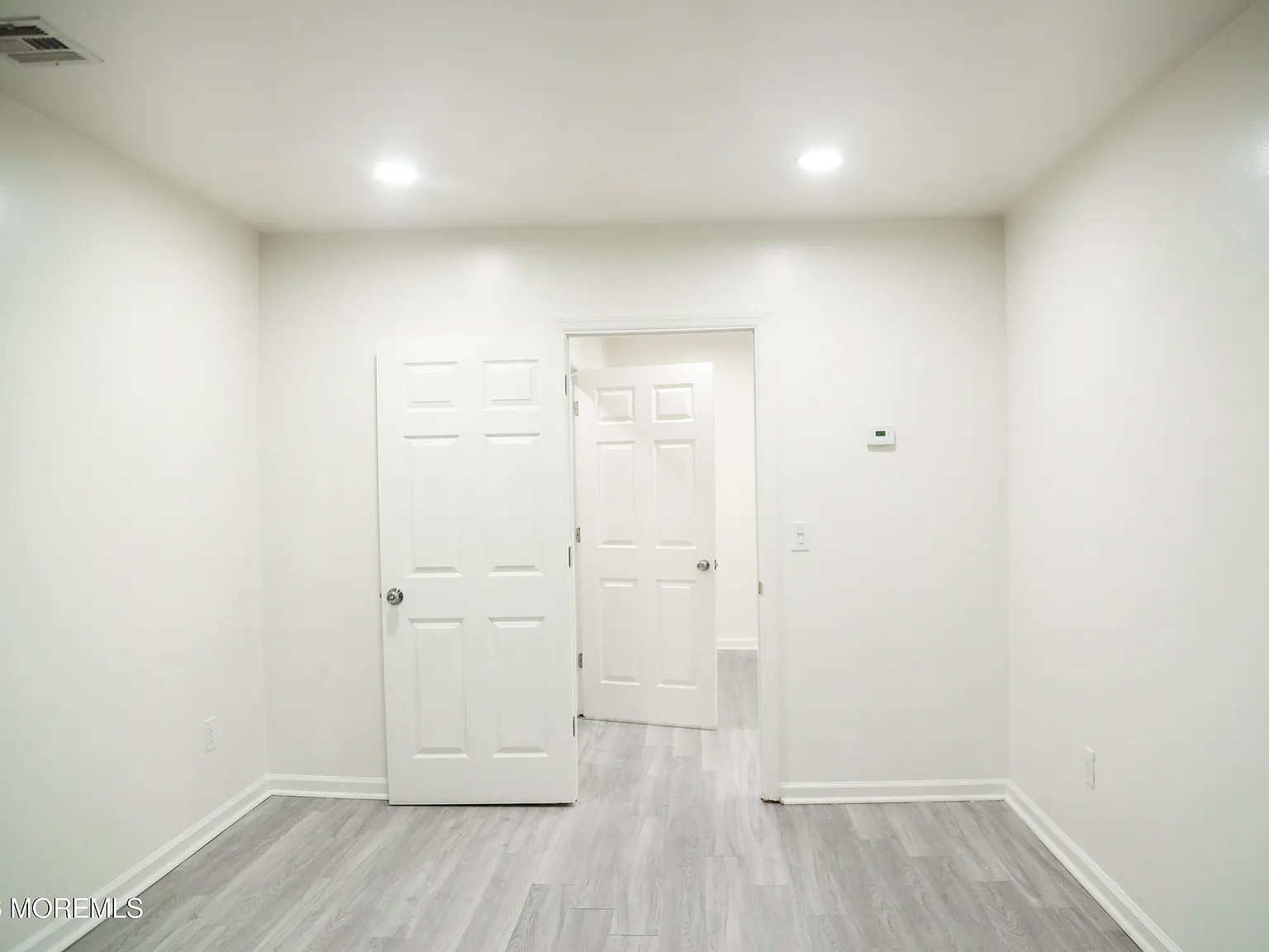 2 bed, 4464 sqft, $2,300 — Photo 4