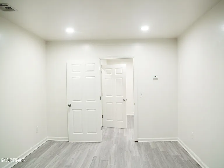 101 Anelve Ave #5 — Photo 4