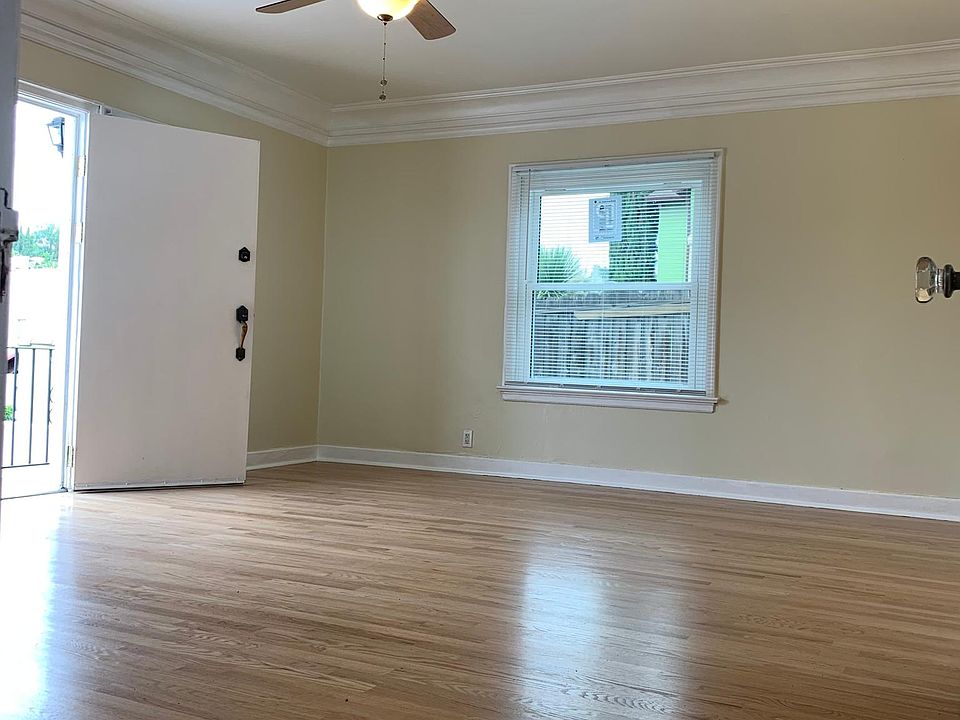 1st image of 824 Parkman Ave