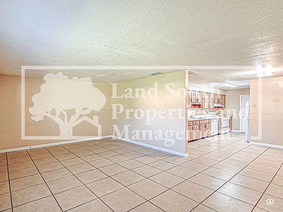 5th image of 2527 Crystal Lake Acres Dr #2527A