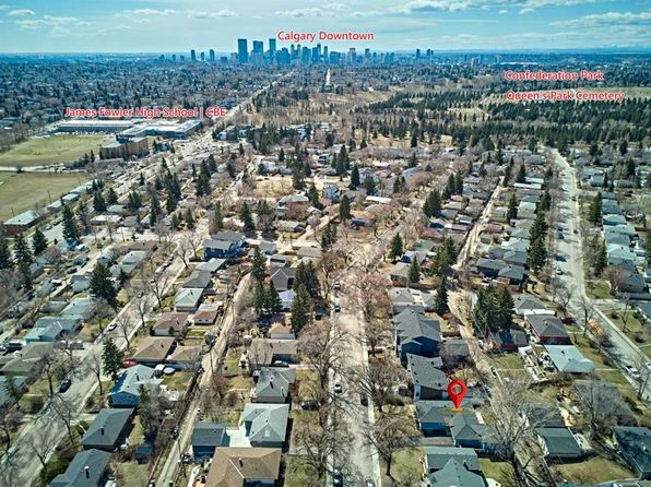 77 E Hartford Rd NW, Calgary, AB T2K 2A4