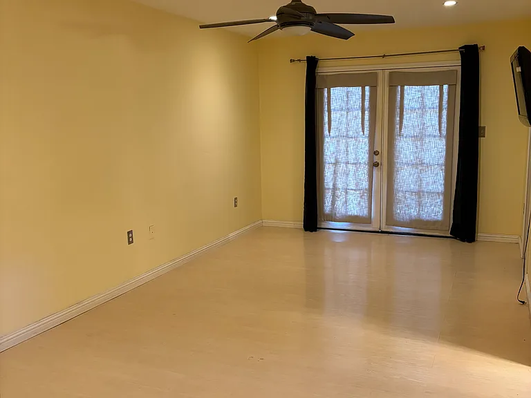 14595 Jerilyn Dr — Photo 17