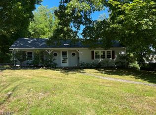 22 Hunters Ln, Sparta, NJ 07871