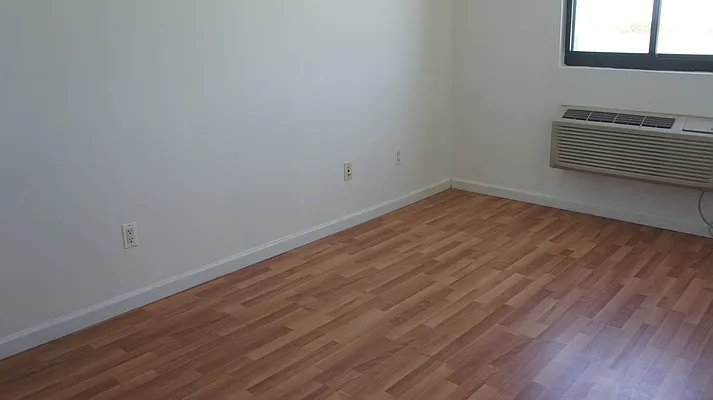 Rented by City View Living | media 16