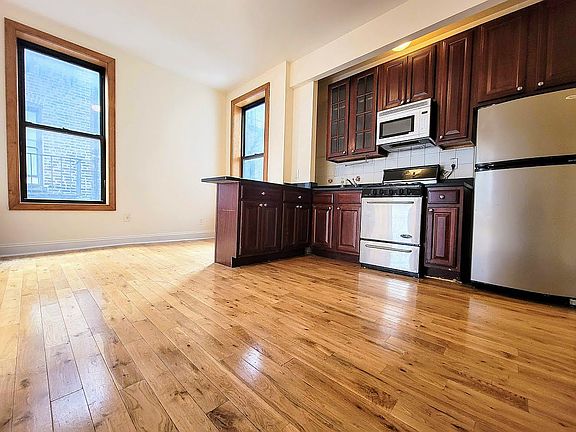 2nd image of 274 W 19th St #4W