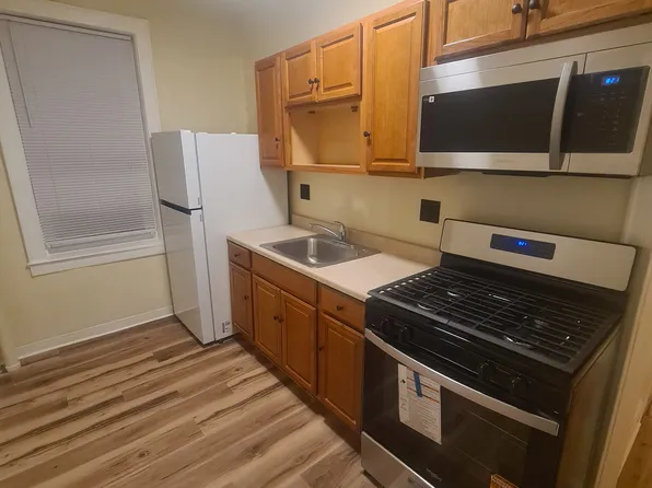 46 Kelly Pkwy #0, Bayonne, NJ 07002