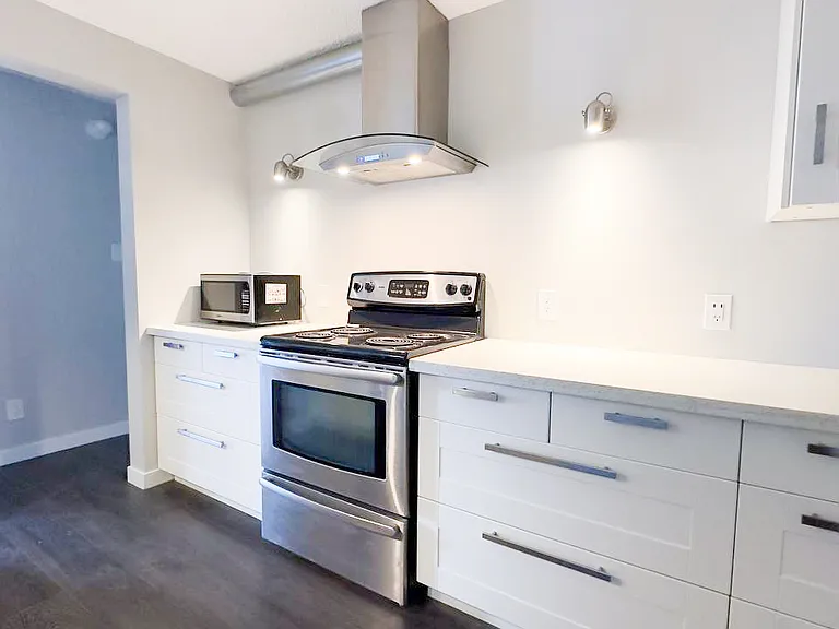 77 Edmonton St #1002 — Photo 6