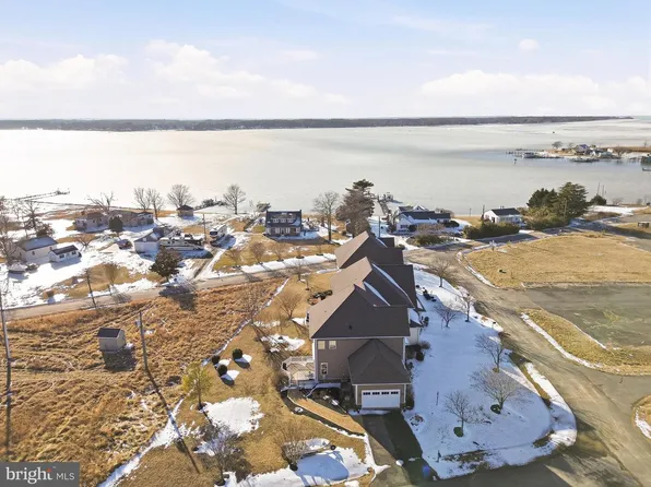 40 Branson Cove Rd, Hague, VA 22469