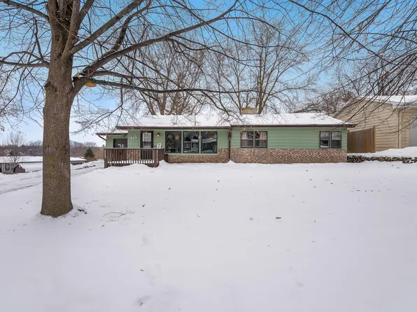 629 Olson Ave, Windom, MN 56101