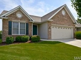 214 Crystal Ridge Dr, O'Fallon, MO 63366
