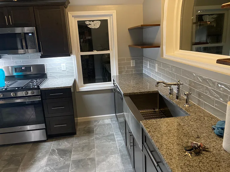 614 Warren St — Photo 31