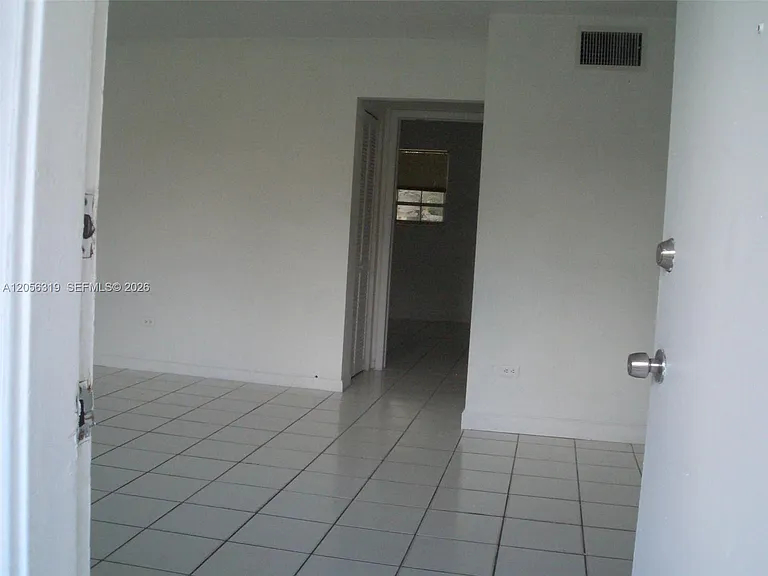 9760 SW 184th St #15D — Photo 2
