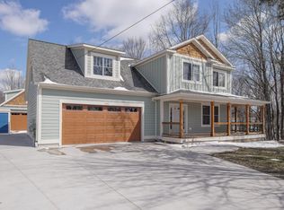 1280 Hendrick Rd, Norton Shores, MI 49441