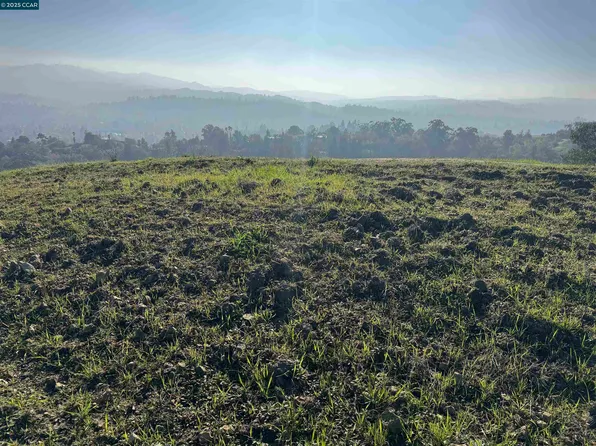 43 Cuesta Way, Walnut Creek, CA 94597