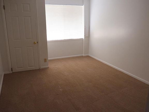 Bed room 2, 10'x14'
