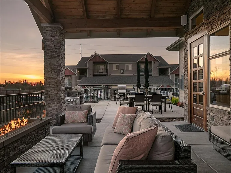 The Arbors at Edgewood — Photo 9