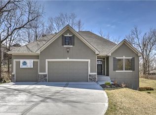 20002 W 220th Ter, Spring Hill, KS 64083