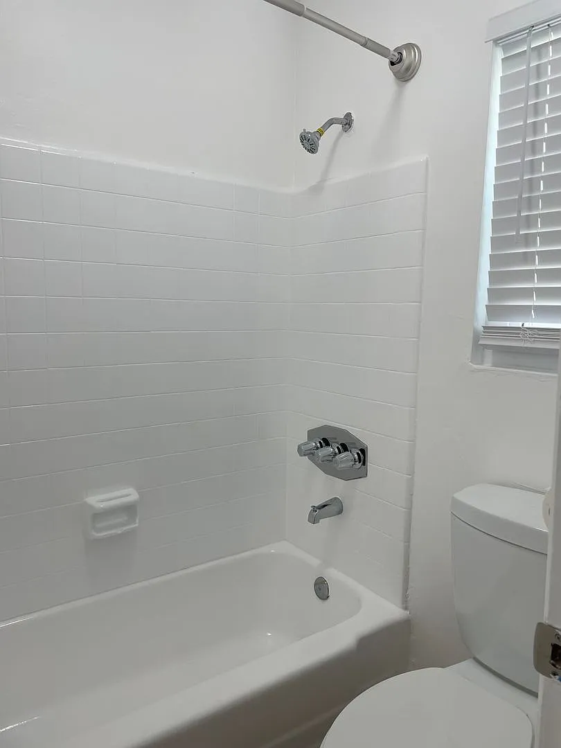 Walnut St. Apts. — Photo 4