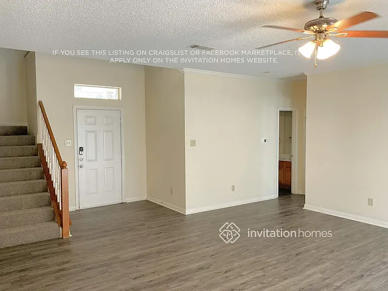 3302 Hunter Cove Dr — Photo 4