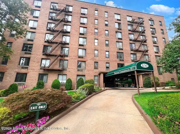 850 Howard Ave APT 4B, Staten Island, NY 10301