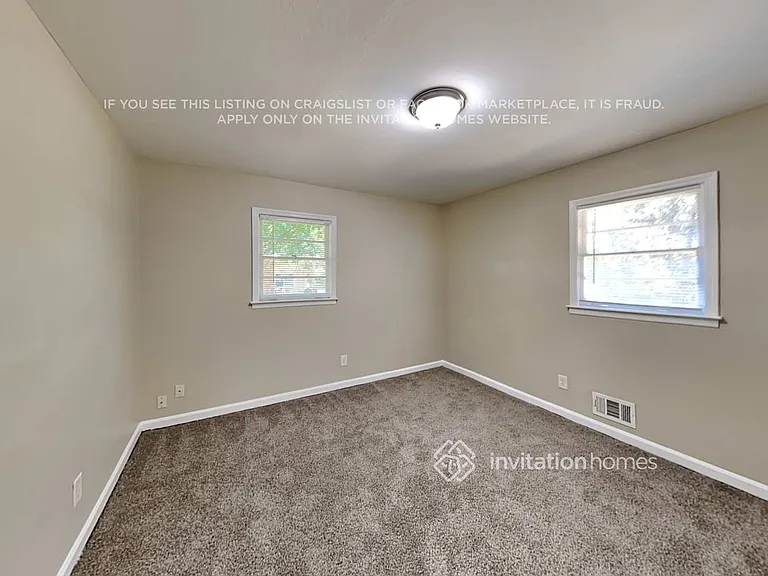 1557 Virginia Pl — Photo 10
