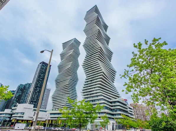 3883 Quartz Rd #213, Mississauga, ON L5B 0M4