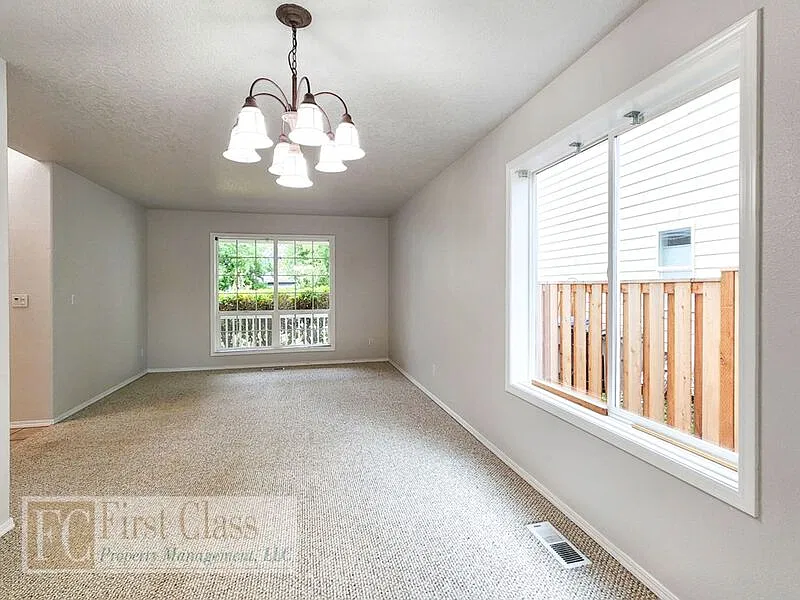 4 bed, 3.0 bath, 2400 sqft, $3,195 — Photo 3
