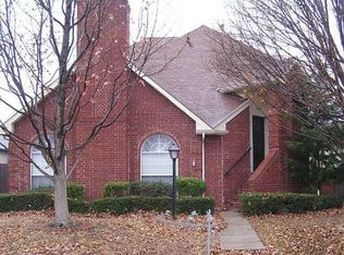 1724 Creekpoint Dr, Lewisville, TX 75067