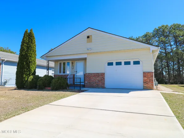 54 Pulaski Boulevard, Toms River, NJ 08757