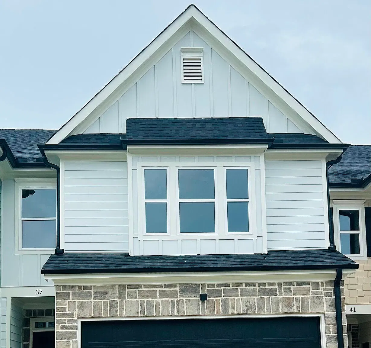 3 bed, 2.5 bath, 1660 sqft, $2,200 — Photo 1
