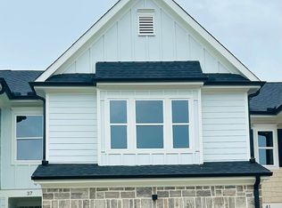 37 Crest Dr #6, Hartwell, GA 30643