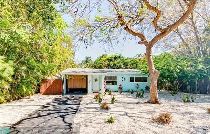 727 NW 18th St