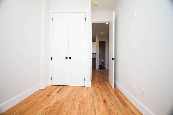 Rented by Nooklyn NYC LLC | media 37