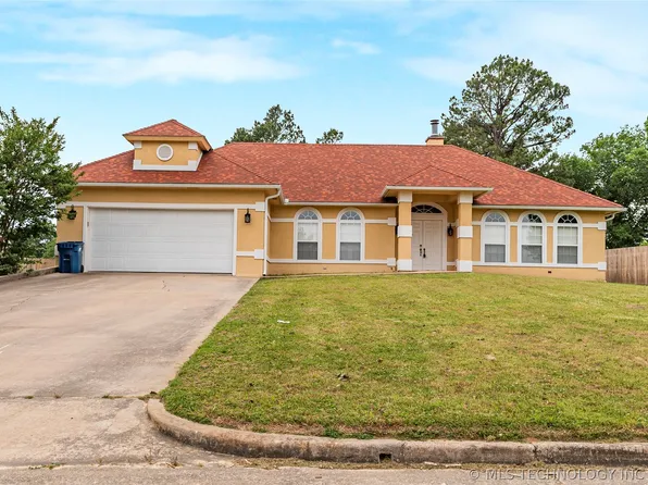 607 Nelson Ln, McAlester, OK 74501