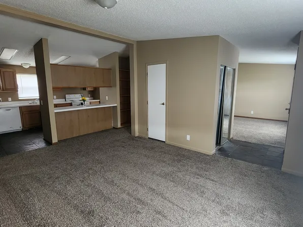 6464 Morgan Ct, Burton, MI 48509