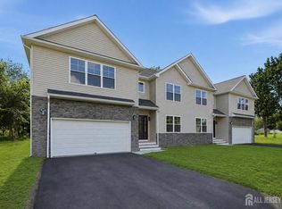 10A Delar Pkwy #A, Franklin Park, NJ 08823