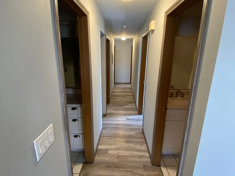 2163 Indianola Ave — Photo 32