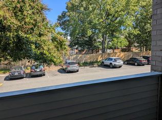 5608 Bismach Dr APT 101, Alexandria, VA 22312