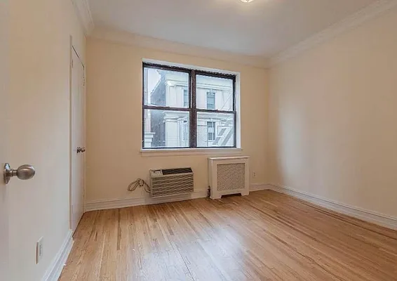 Rented by Douglas Elliman | media 4