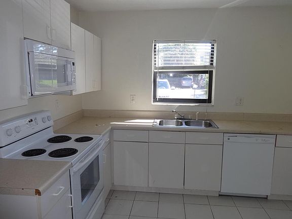 2nd image of 263 Sunshine Dr