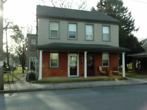 50 N Charlotte St, Manheim, PA 17545