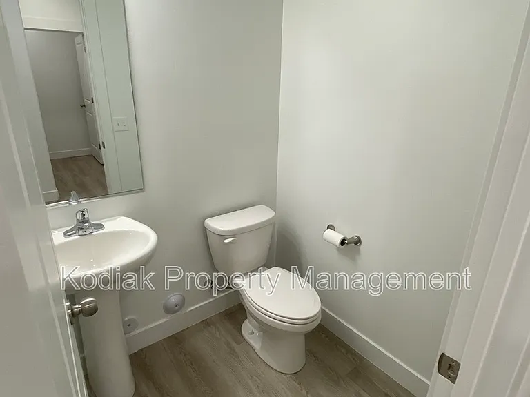 1158 N 1880 W — Photo 10