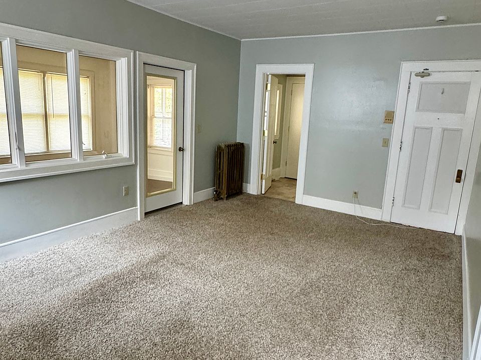 Living Room with 3-Season Porch