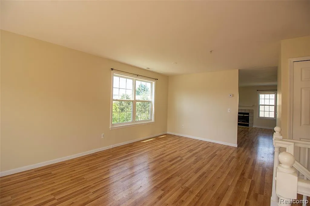 2 bed, 1623 sqft, $2,500 — Photo 2