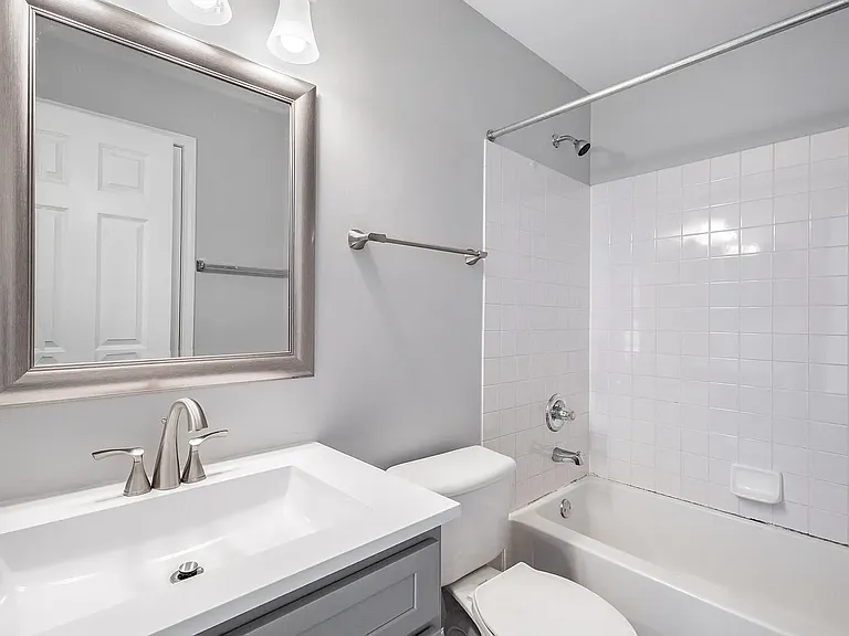 2827 Rutland Cir #204 — Photo 11