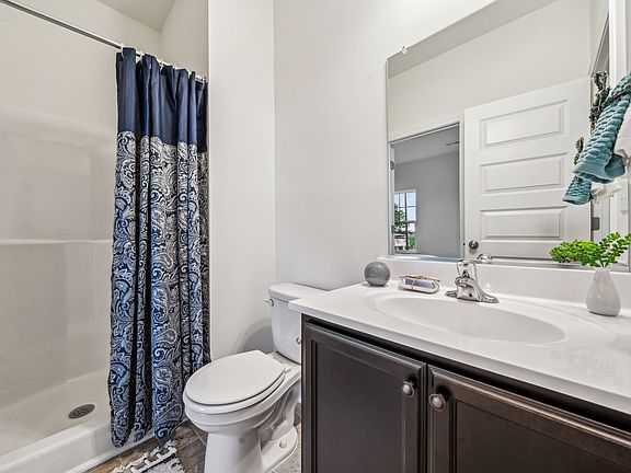 3- Maxwell HHHunt Homes First Floor Guest Bathroom